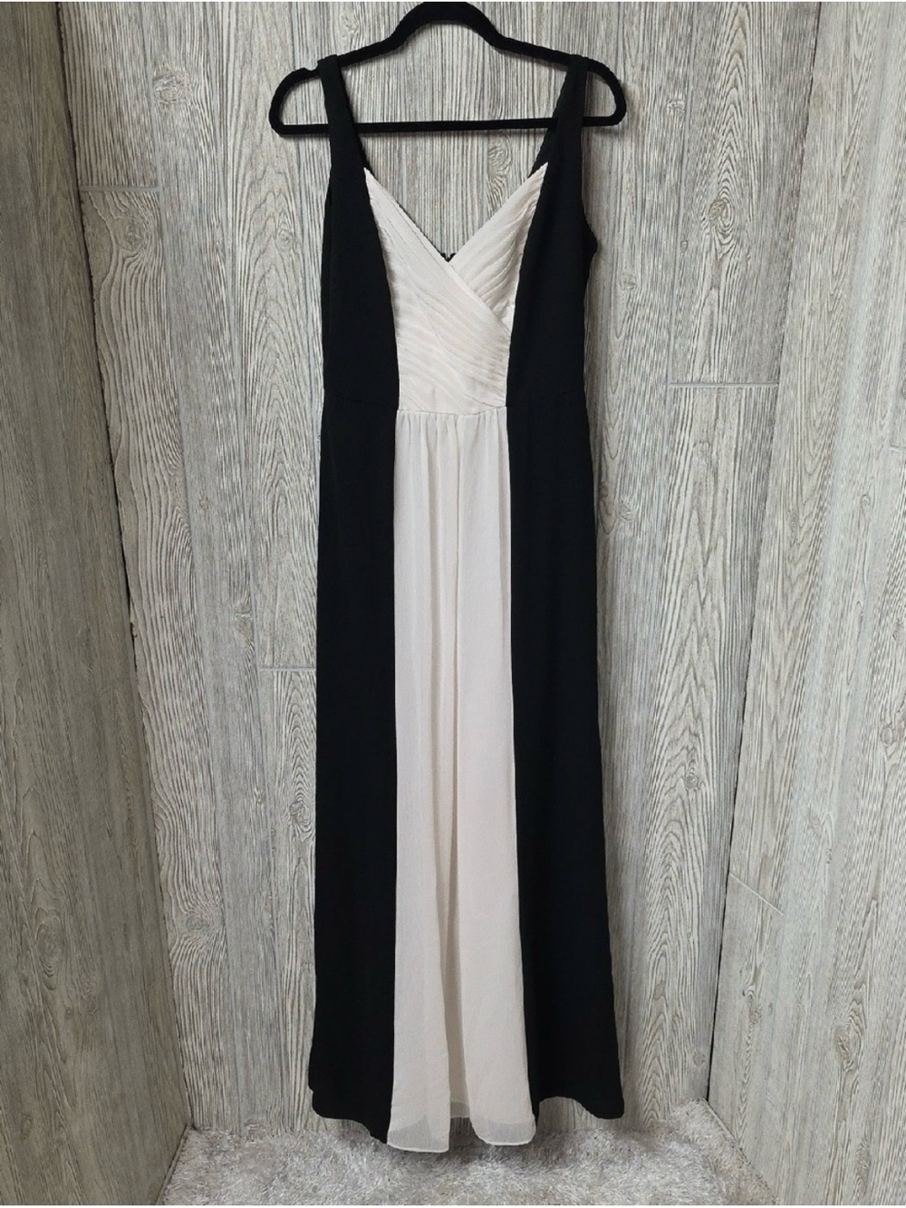 White by Vera Wang Black and White V‑Neck Maxi Gown